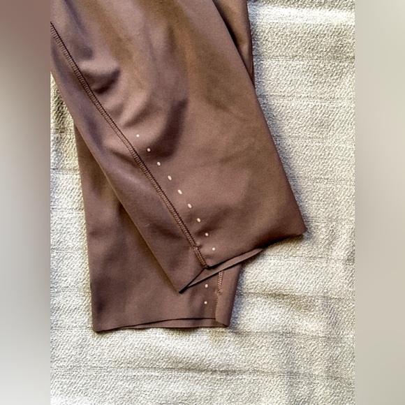 Lululemon Fast and Free High-Rise Tight 25” – Sequoia – Size 8 - Picture 8 of 9